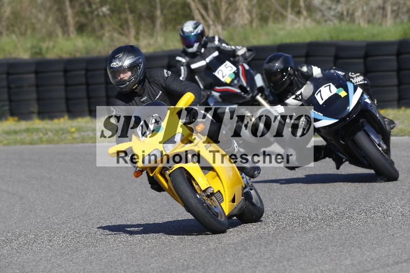 /Archiv-2025/03 04.04.2025 TZ Motorsport ADR/Gruppe gruen/77